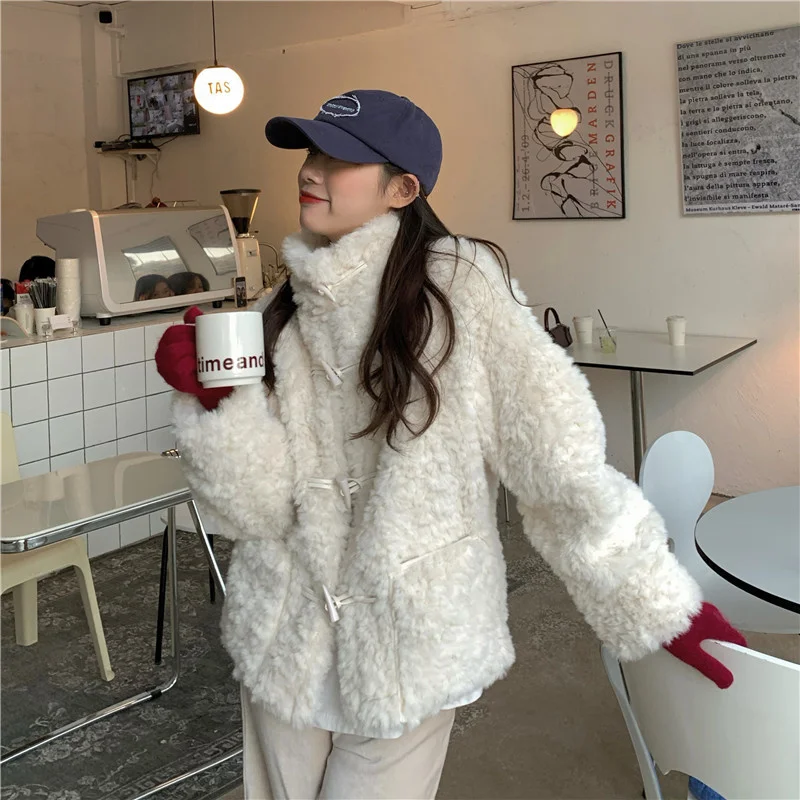 Утолщенная теплая хлопковая куртка с имитацией меха и высоким воротником зимняя