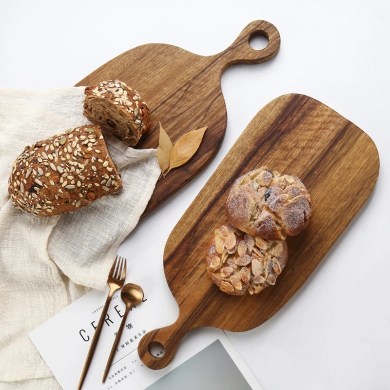 

Доска для разделки из массива дерева с подвесным кольцом