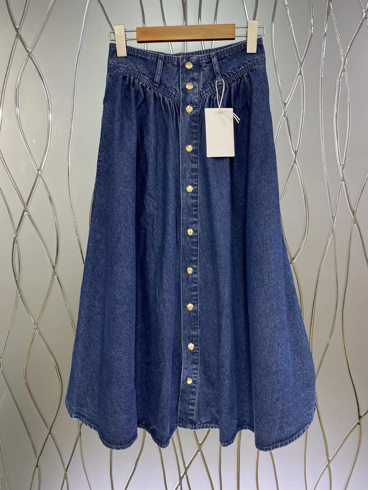 

Женская синяя однобортная юбка-зонтик с разрезом, Новинка лета 2021, тонкая джинсовая юбка средней длины с завышенной талией и широким подоло...