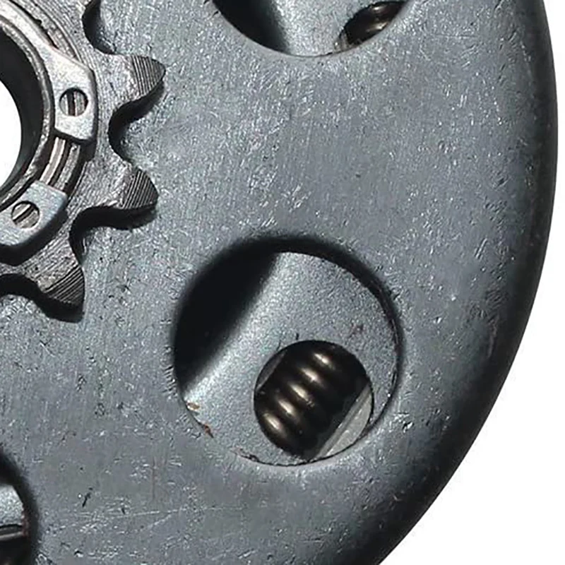 

Centrifugal Clutch, 5 / 8 Inch Bore 11T No.35 Chain Clutch, for 2.8Hp and 97Cc Engines, for Go Karts, Bicycles, Trolleys