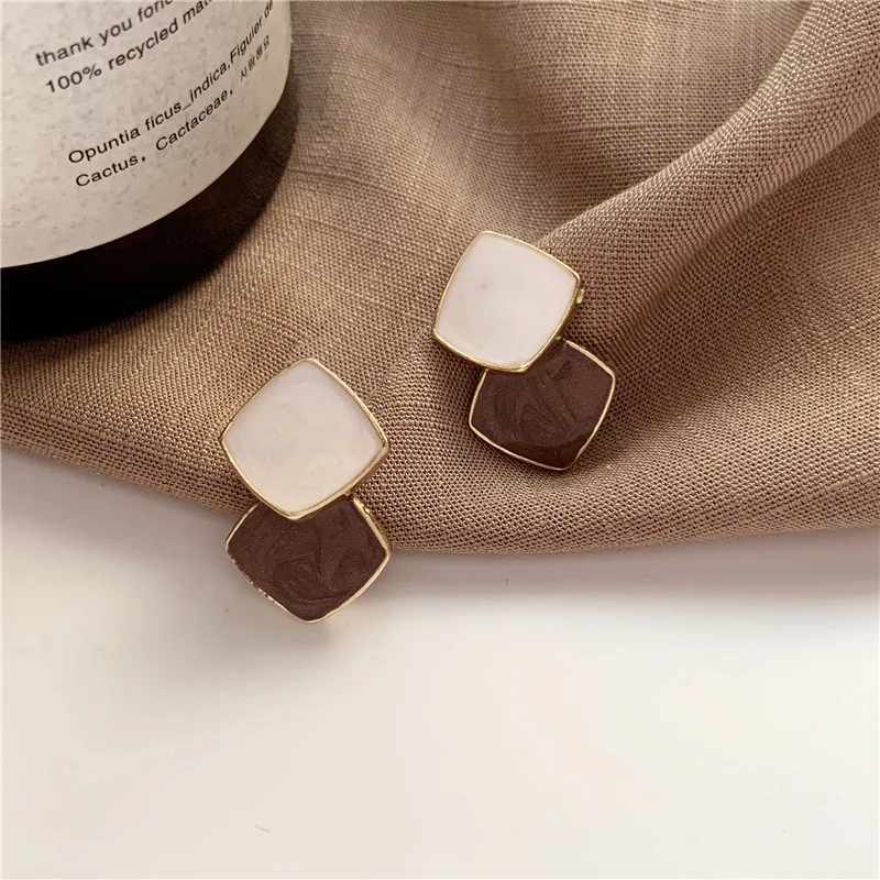 

Autumn Winter New Brown Earrings Vintage Matte drop Earrings for women Metal Fashion Statement Dangle Earring 2020 Trend Jewelry