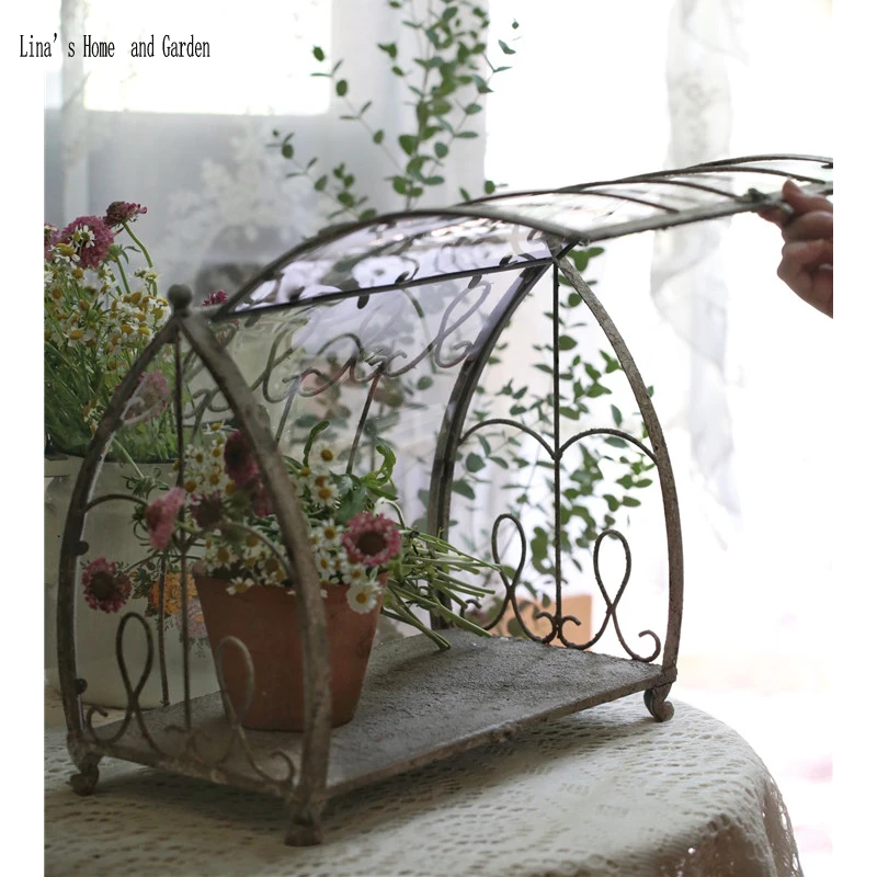 Маленький нежный красивый декоративный деревенский ручной работы антикварный