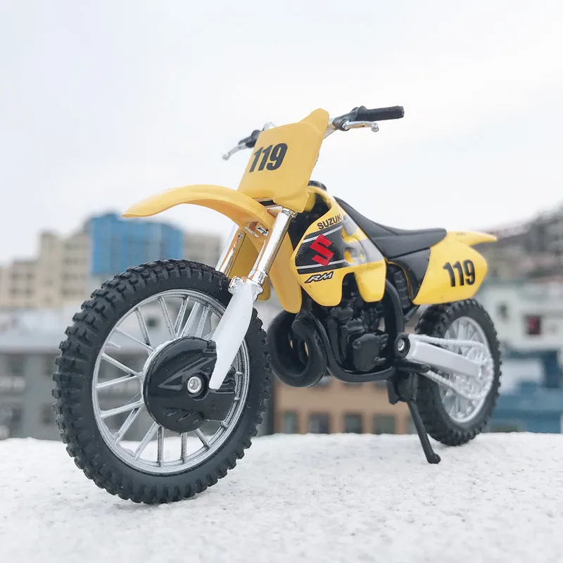 Новая модель мотоцикла Maisto 1:18 SUZUKI GSX R750 из сплава реальная короткого поглощения