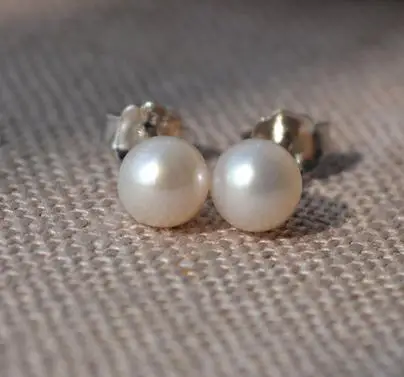 

Unique Pearls jewellery Store AAA 5-6mm White Genuine Freshwater Pearl Stud Silver Earring Fine Jewelry Free Shipping