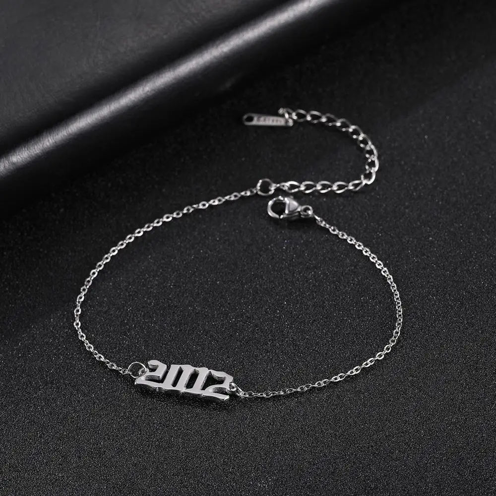 Браслет Cooltime с подвесками в виде цифр на английском языке золотой цвет подарок