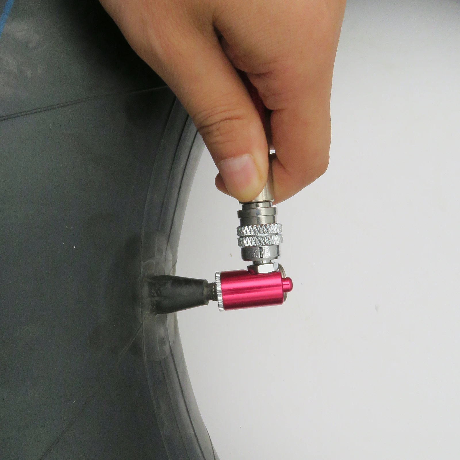 Насадка для шин снижения воздушного потока с подводного цилиндра через