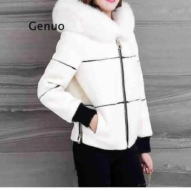 Женское зимнее пальто с капюшоном из искусственного меха высокой талией |