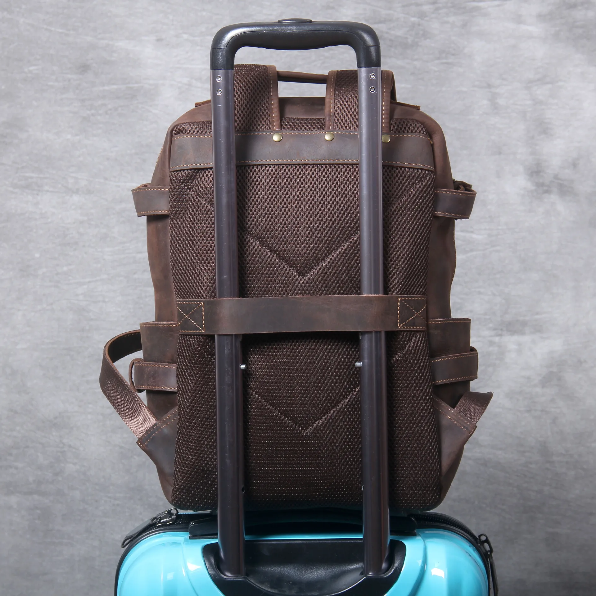 Винтаж Oxhide верхний слой коровья кожа сумка ручной работы голова кожаный рюкзак