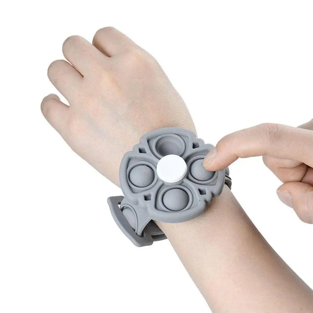 

Детские игрушки-Спиннеры с простым затемнением