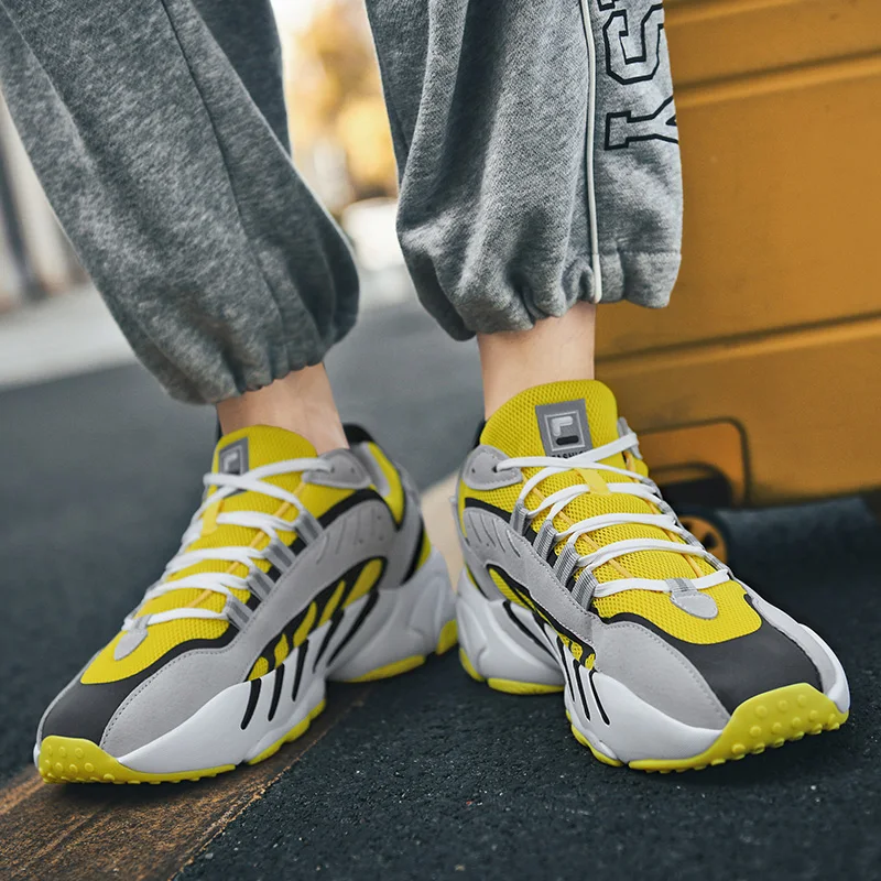 

Winter Outdoor Women Sneakers Light Lace-up Women's casual shoes Fashion Thick bottom vulcanized shoes Plus velvet Cotton shoes