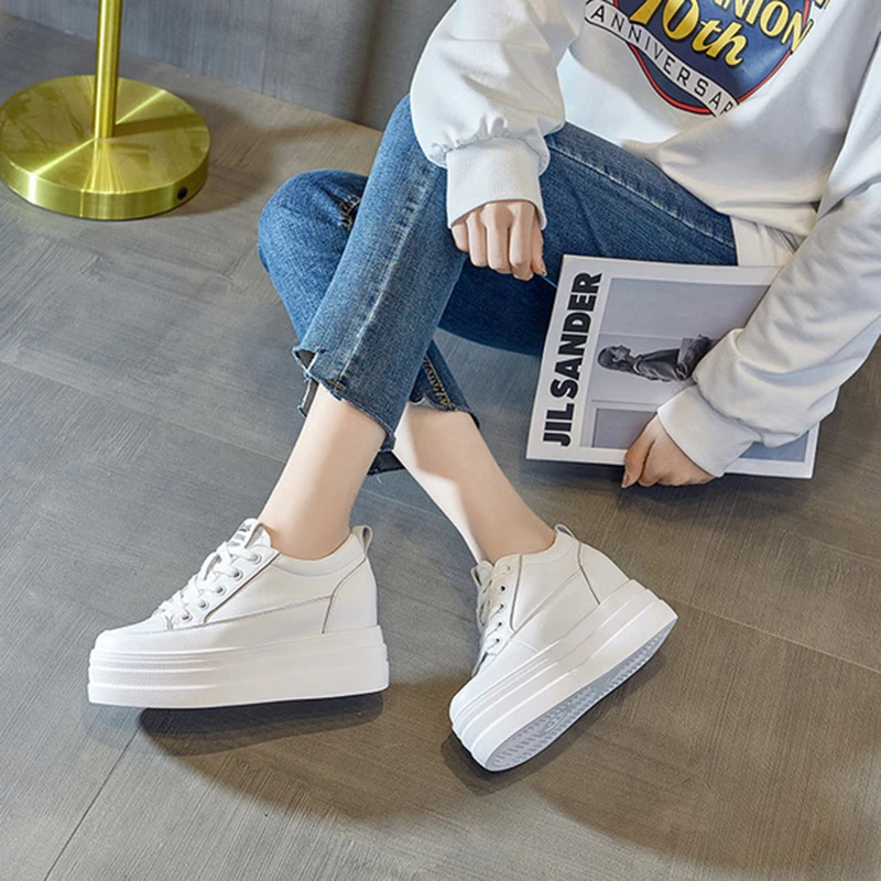 Кроссовки женские на платформе массивная подошва скрытый каблук повседневная