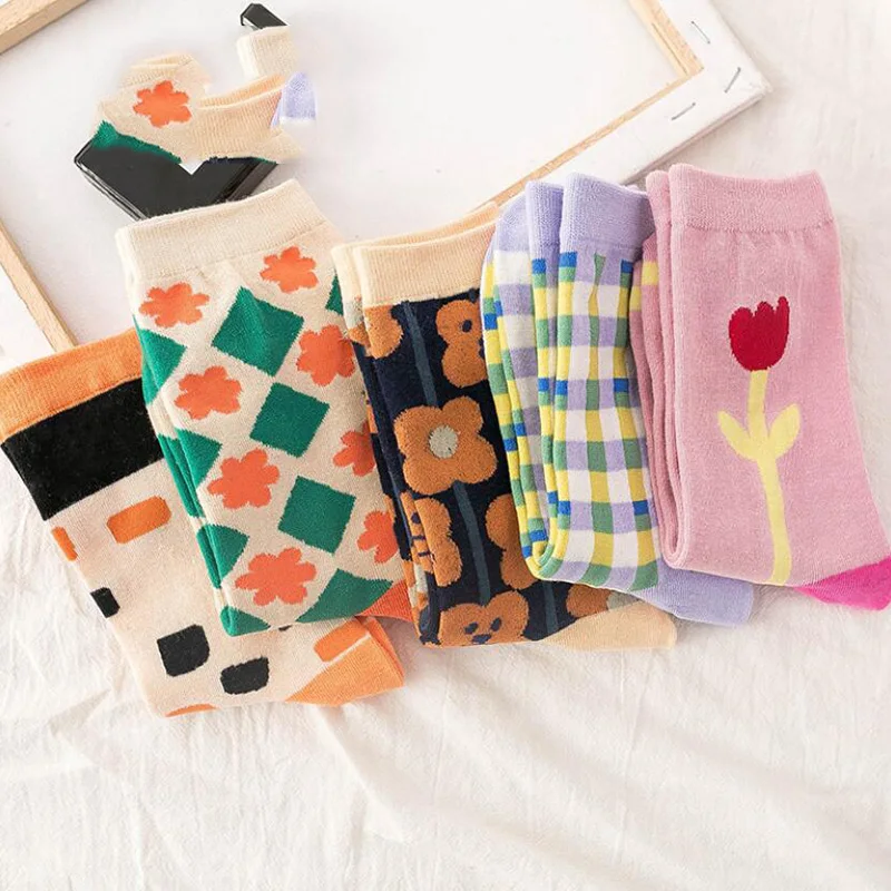 

Hot Sale Women Cotton Socks Simple Beauty Plaid Flower Pure Light/Dark Color Group High Quality Autumn Winter Socks