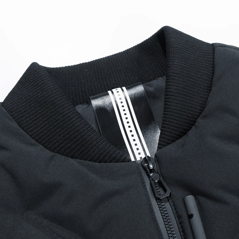 Мужская повседневная куртка на белом утином пуху теплая однотонная с воротником