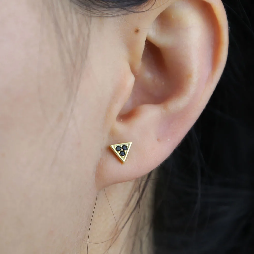 Серьги-гвоздики с опалом и красивым крошечным треугольником