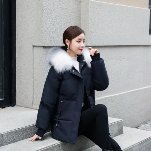 Женская куртка с капюшоном и воротником из искусственного меха теплая короткая