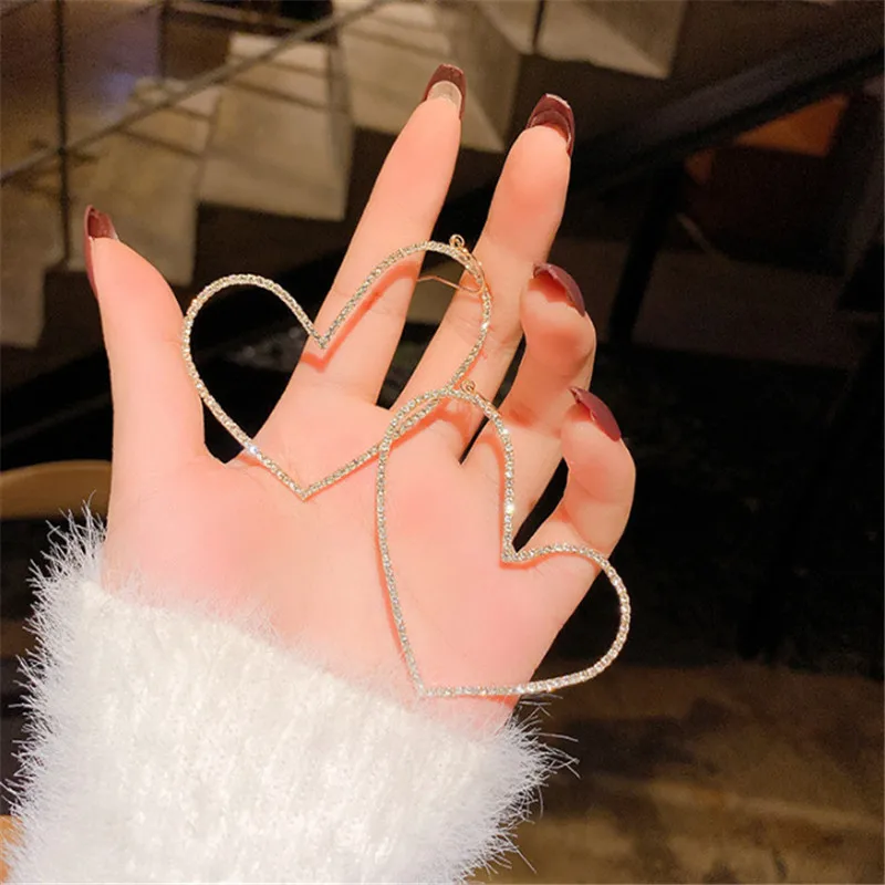 Женские серьги подвески с кристаллами крупным сердцем эффектные Свадебные