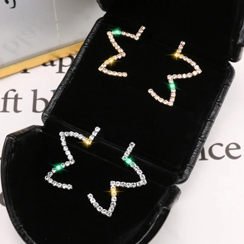 

S925 Silver Needle New Left and Right Five-pointed Star Earrings Temperament Female Geometric Simple Short Creative Earrings