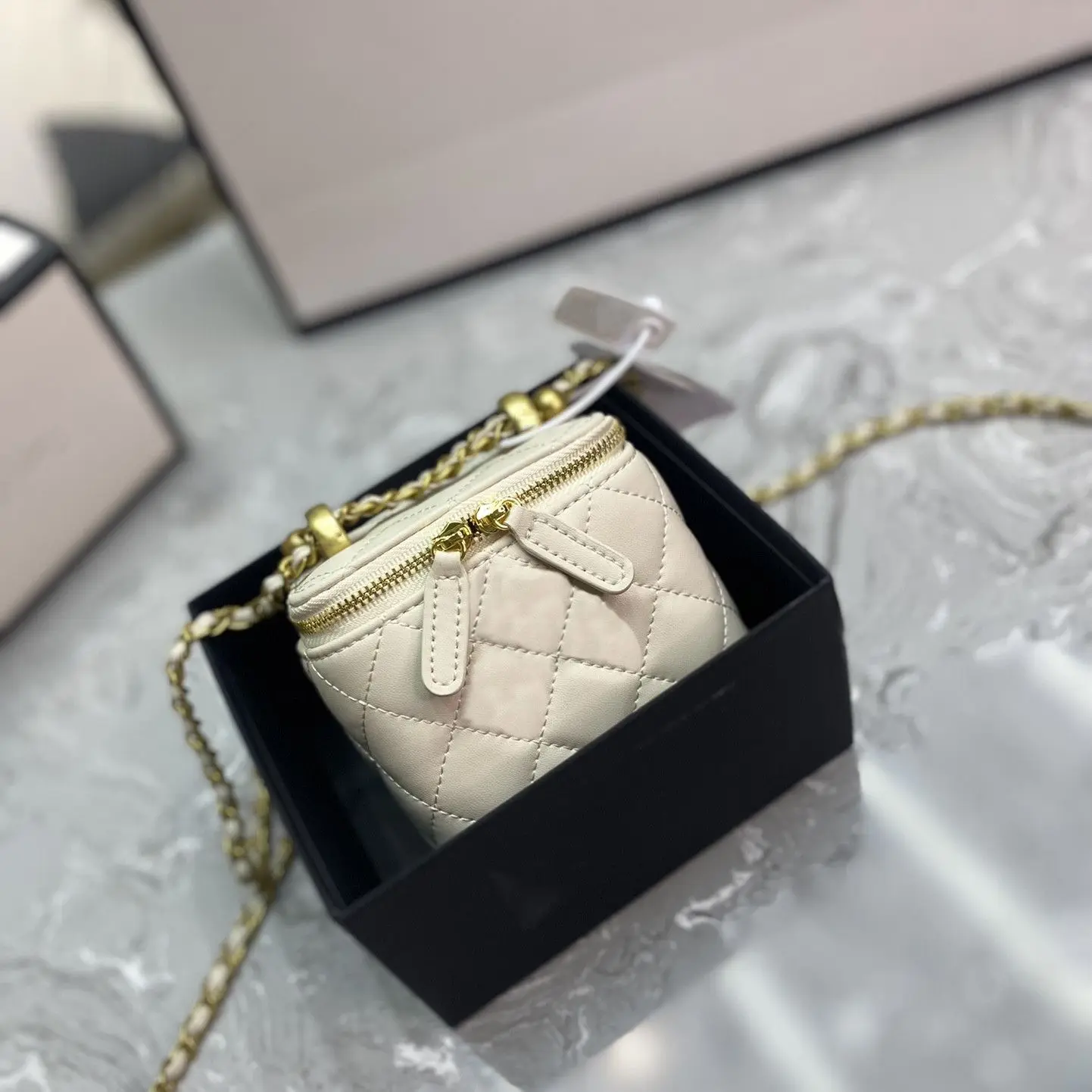 

2021 spring and autumn new fashion mini wild chain box storage bag