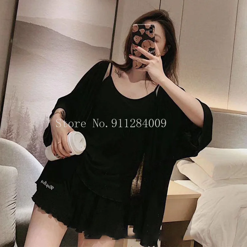 

Пижамный комплект Женский атласный из 4 предметов, шелковая ночная рубашка с длинным рукавом, жилет с поясом, шорты, пикантный Ночной костюм,...