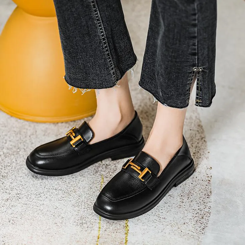 

2021 New thick-soled small leather shoes women's British style loafers metal buckle female flat shoes Woman shoes