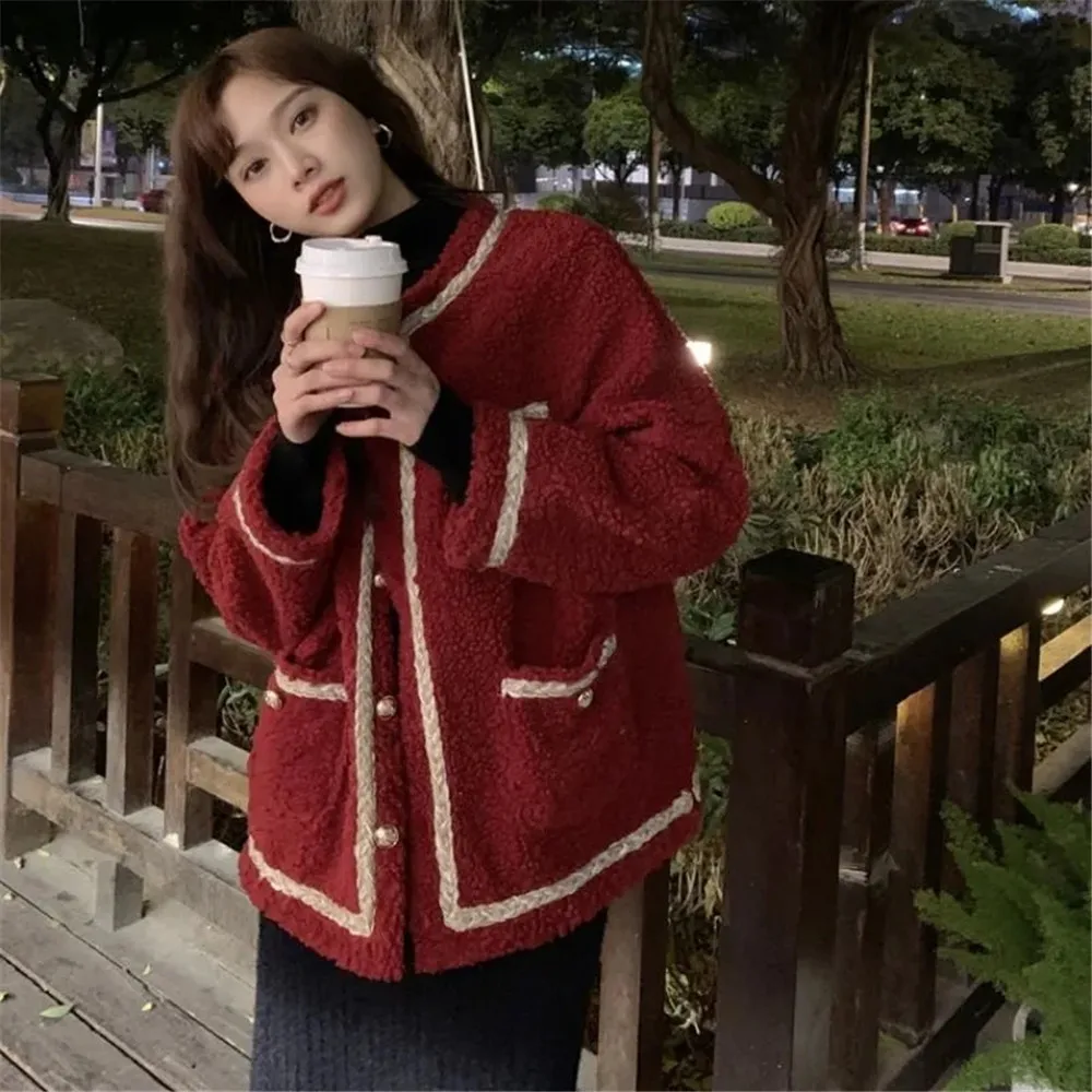 

Женская куртка в Корейском стиле ретро из искусственного меха ягненка кавайное меховое пальто Тедди флисовые парки Harajuku пальто канального ...