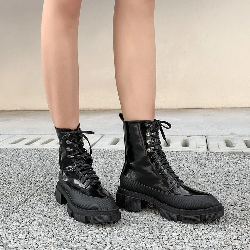 Известный пряжкой и заклепками на платформе Обувь Челси Для женщин толстой