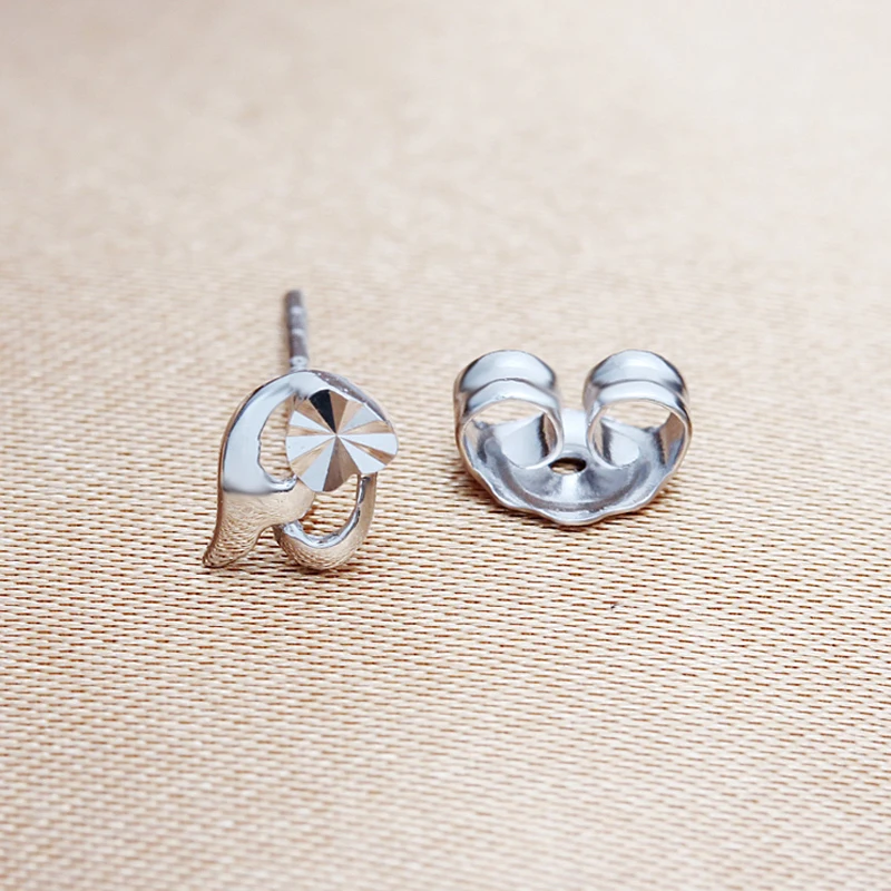 Женские серьги гвоздики с бриллиантами PT950 элегантные из платинового белого