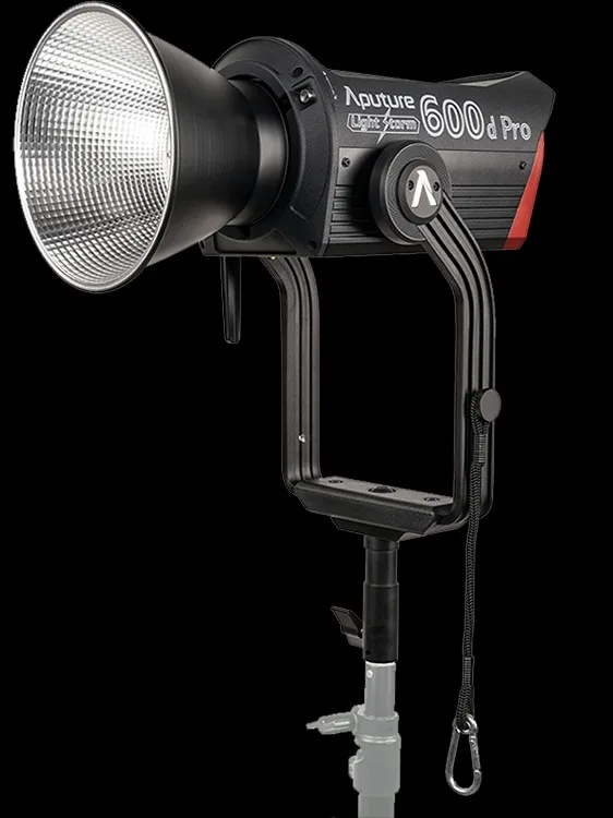 

Aputure 600d Pro led circle ring light convenient photography fill light video outdoor shooting live 600W spotlight