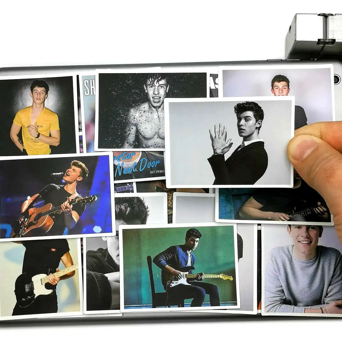 

25pcs Fashion POP Singer Star Shawn Mendes Poster Scrapbook Stationery Laptop Phone Case Guitar Luggage Skateboard Car Stickers