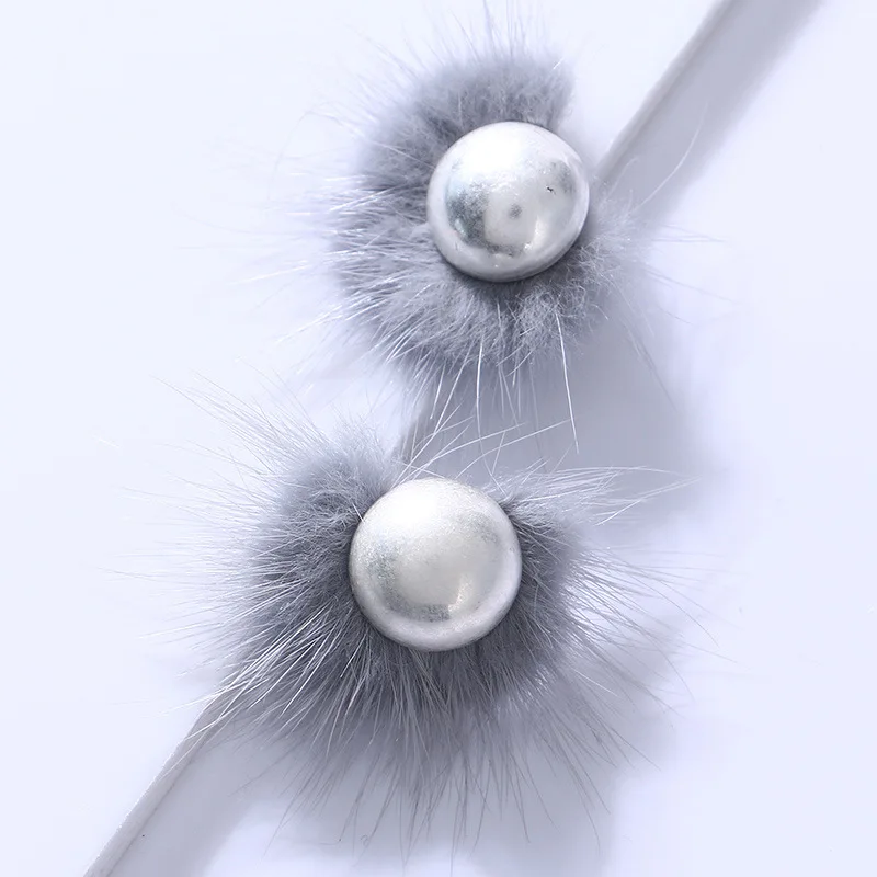 Женские серьги-гвоздики из меха норки ELEGANCE11 2019 | Украшения и аксессуары