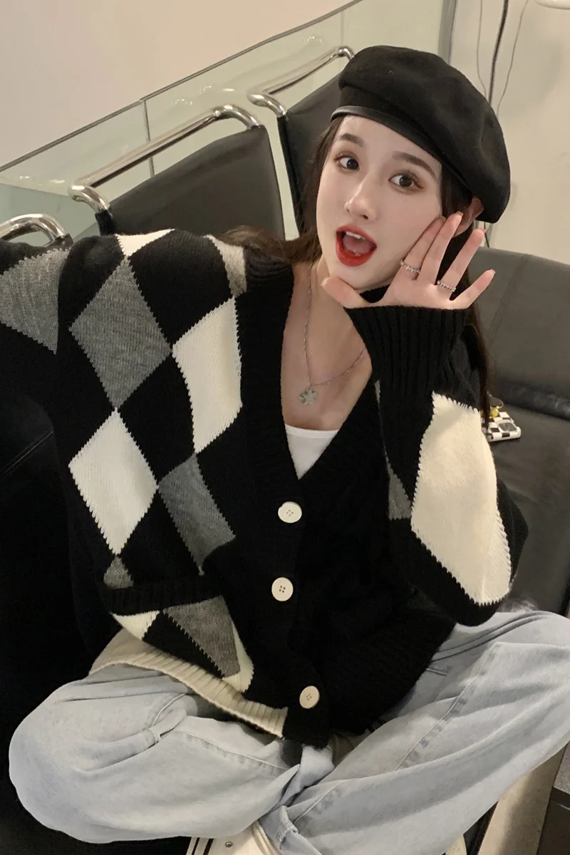 Женский вязаный кардиган с длинным рукавом черный свободный свитер-пальто на