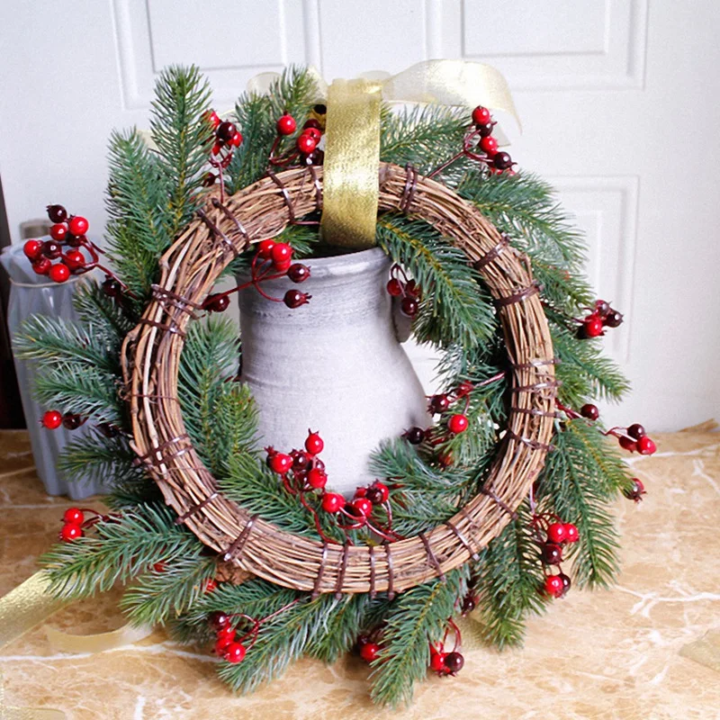 Hot Sale Decorated Artificial Christmas Wreath Green Branches with Pine Cones Red Berries Indoor/Outdoor Xmas Decoration 45cm | Дом и сад