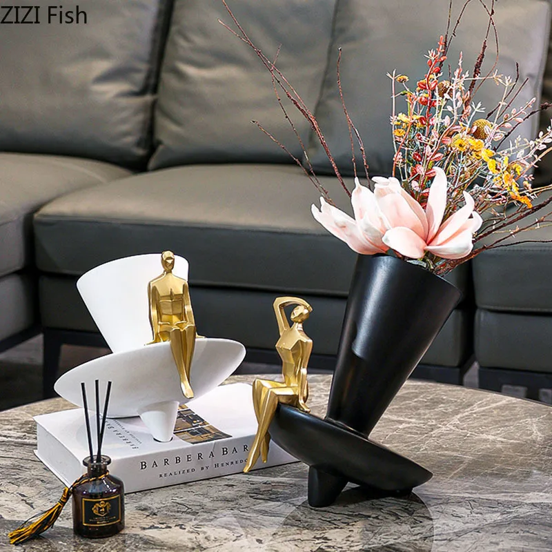 

Golden Character Resins Vase Abstract Figure Flowers Pots Decorative Flower Arrangement Desk Decoration Modern Floral Vases