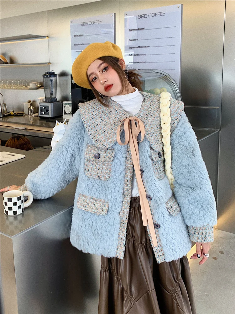 

Пальто из шерсти ягненка с воротником-куклой во французском стиле