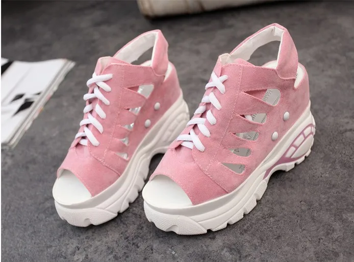 

2020 Summer New Wedge Sandals Fish Mouth Shoes Sponge Cake Hollow Hollow High-heeled Lace Sandals Wedges Shoes for Women