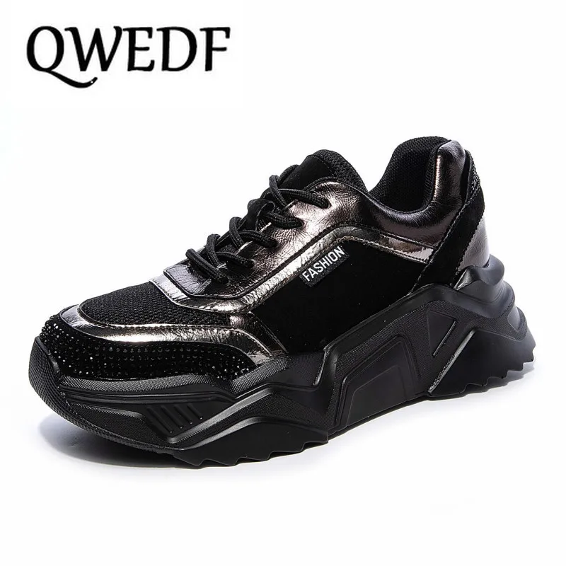 

Женские массивные кроссовки QWEDF на платформе, повседневная Вулканизированная обувь на шнуровке, роскошные дизайнерские женские модные кро...