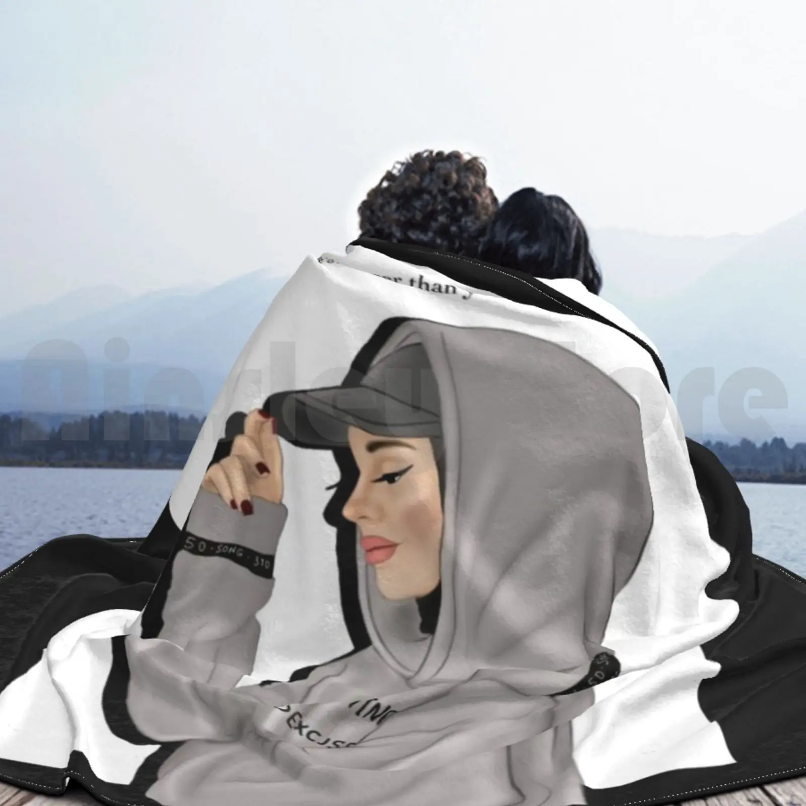 Красивый хиджаб мусульманская девушка надев шапку и толстовку похожий на