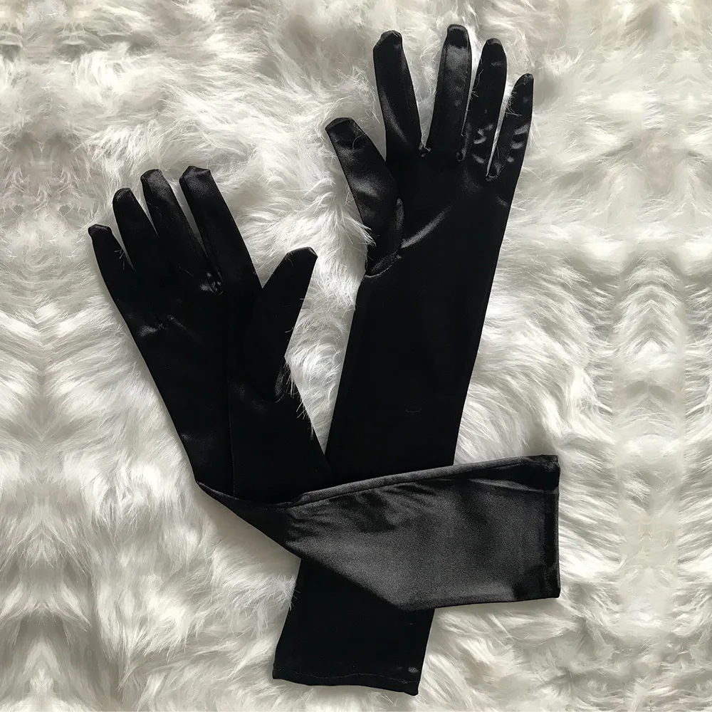 

Costumes & Accessories