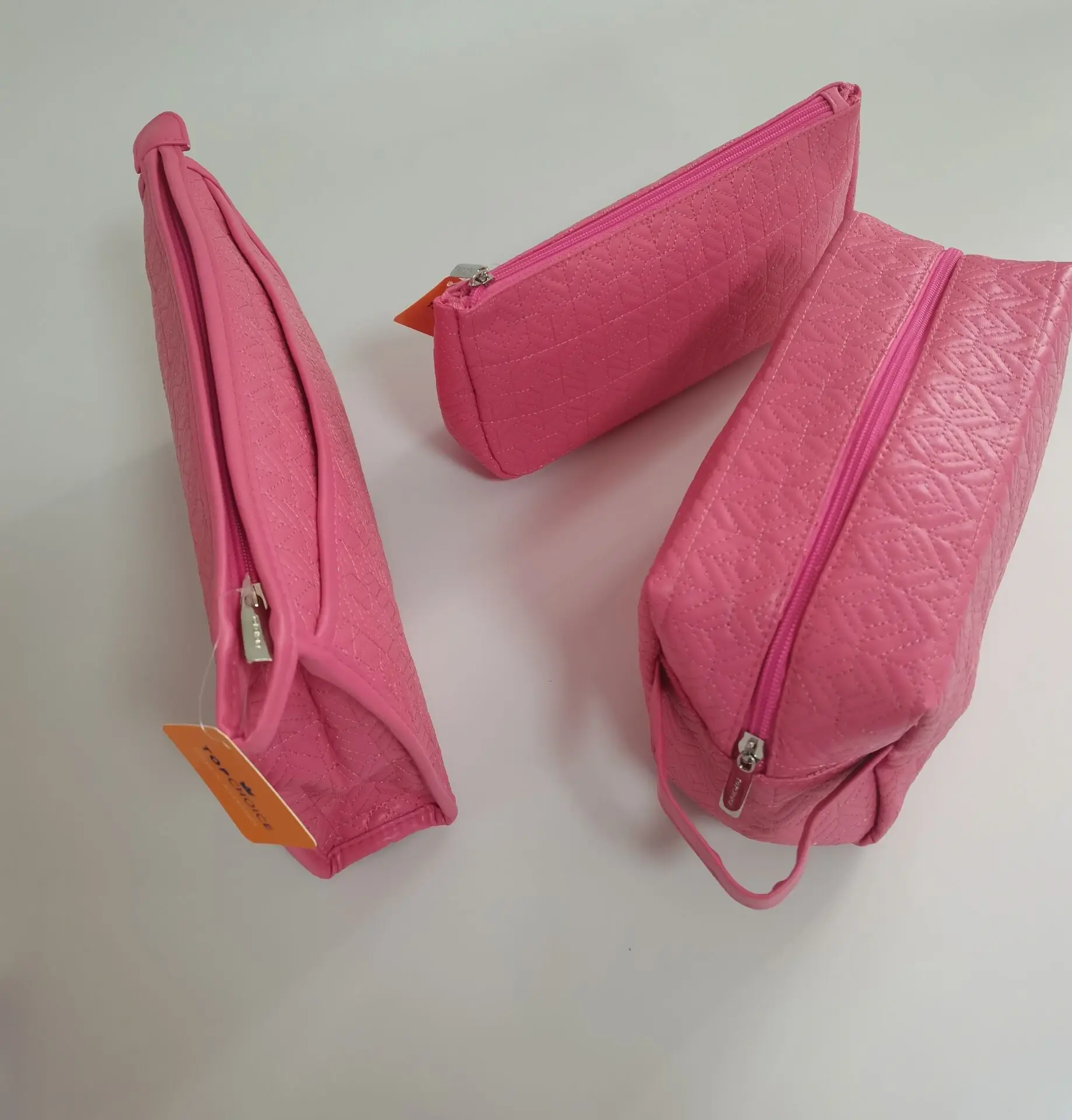 

2021 quilted cosmetic bag set OEM handbag european style direct fty zipper bag