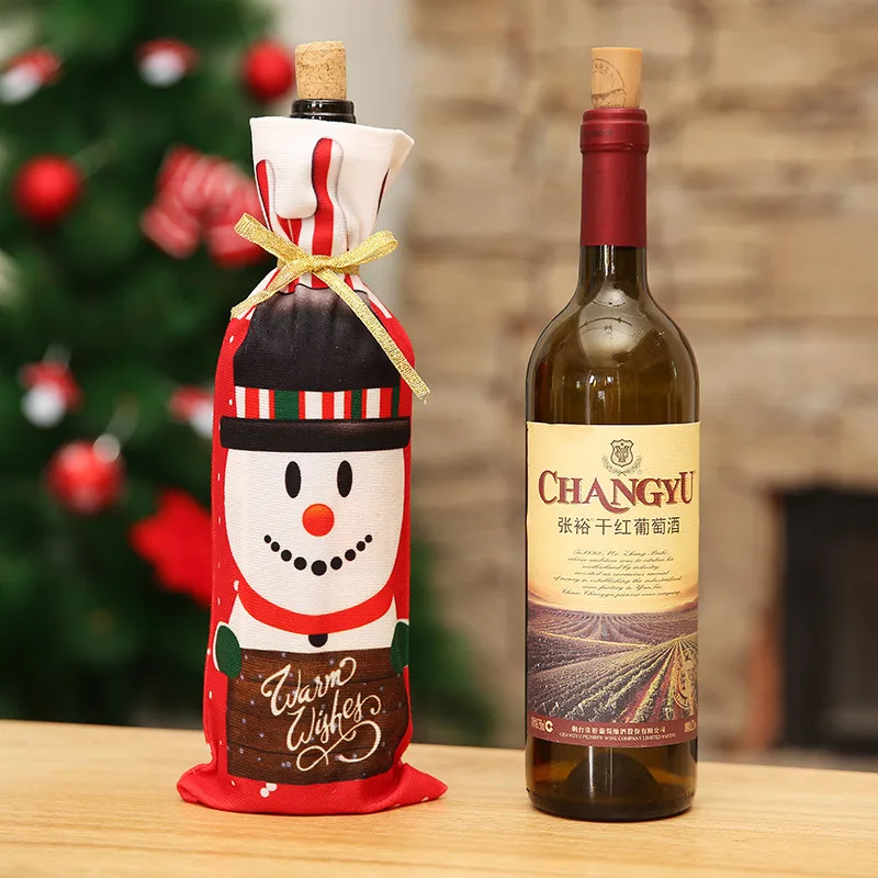 Вино лось. Лось с бутылкой. Сохатый бутылка. Сохатый вино. Wine Christmas.