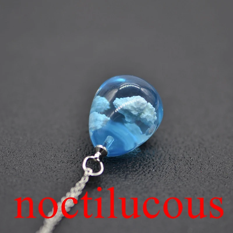 noctilucous 24 Градиент голубое небо и белые облака, прозрачный кристалл смолы кулон, дамы и творческие ювелирные ожерелья ручной работы X1815 - Окраска металла: noctilucous 24
