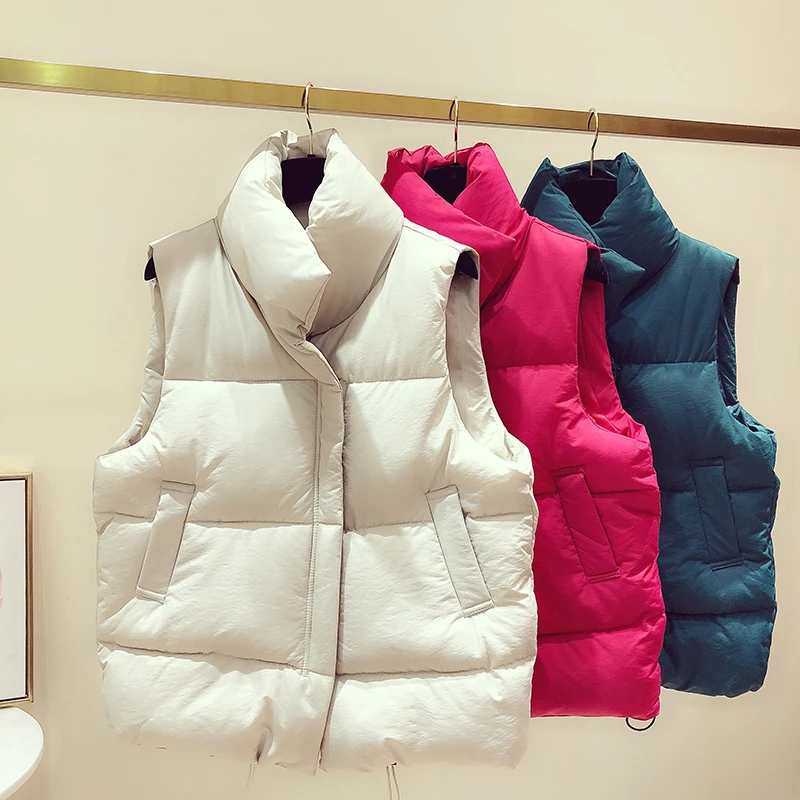 Женский Теплый жилет без рукавов бежевая черная зеленая безрукавка с подкладкой