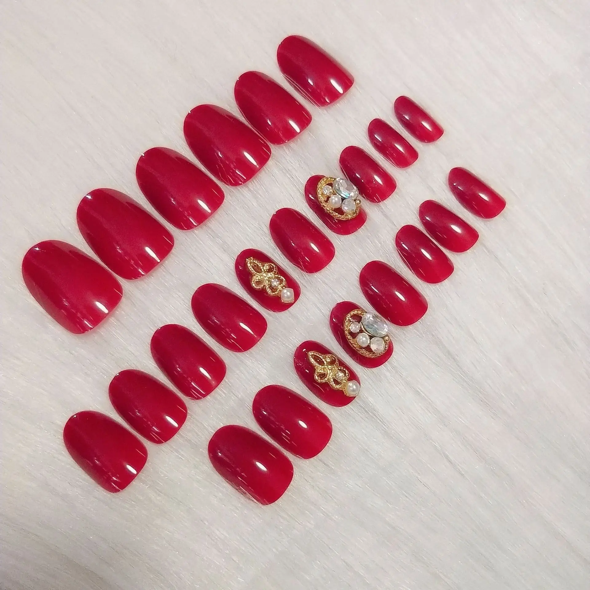 

24pcs 3D Decor Bling Nail Art Glitter Rhinestone Nail Tips With Glue Girls Multicolor Simulation Pearl False Nails