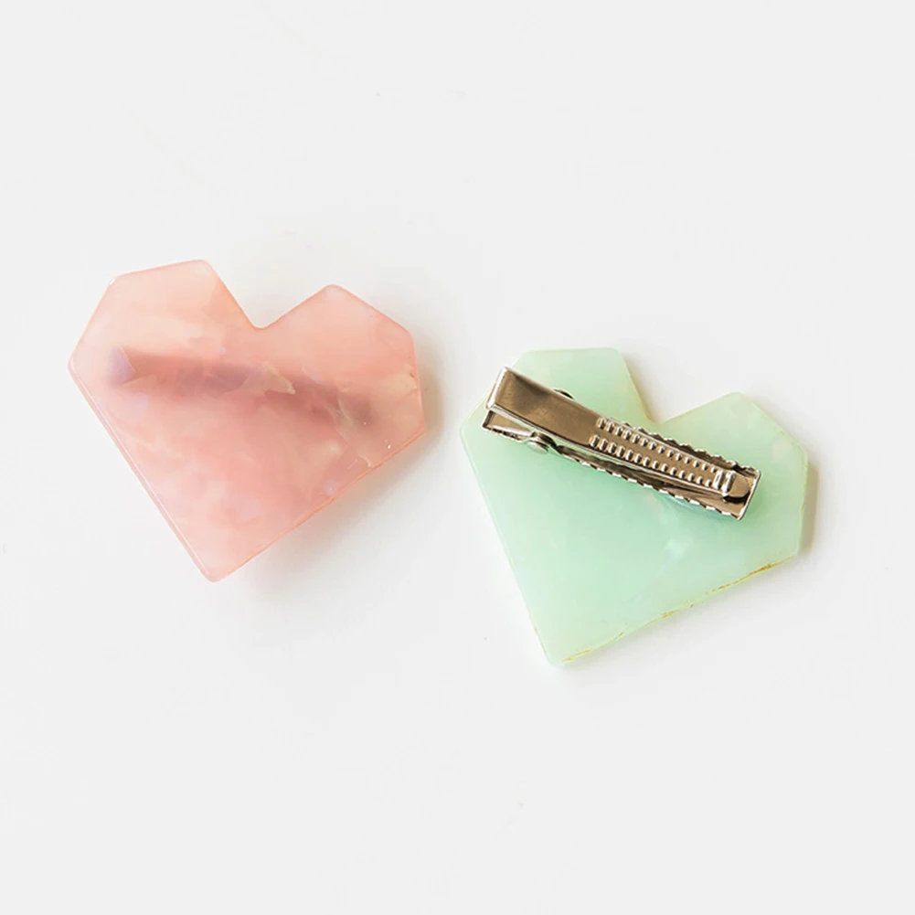 

1PCS Fashion Heart Shape Acetate Hair Clips Women Hairpins Shiny Heart Shell Hairgrip Fashion Hair Accessories Barrettes Gift