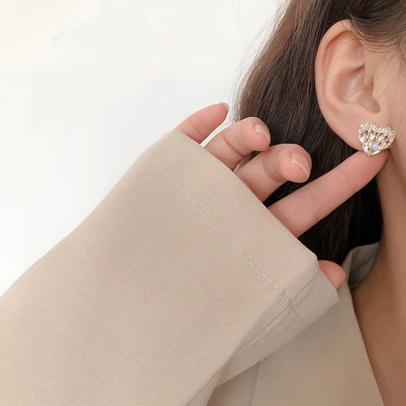 

2020 Korean Micro Pave Zircon Heart Earrings For Women Elegant Heart Boucle D'oreille Oorbellen Sweet Jewelry