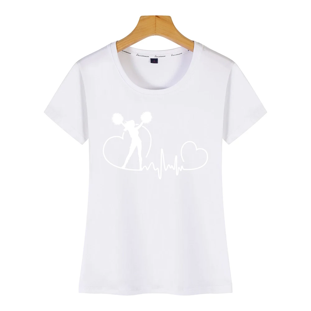 Женская футболка с сердечком белая на заказ | одежда