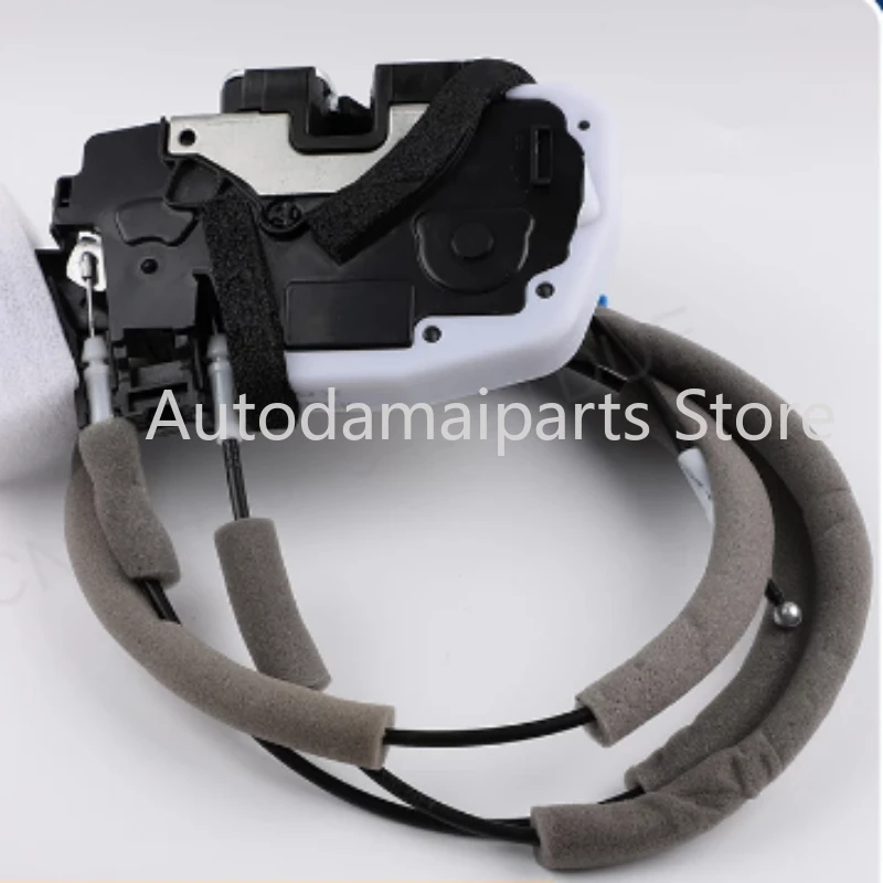 

Применимо к 04-11 Liwei, правый задний дверной замок, центральный замок в сборе и основание дверного замка 82500-CJ500-B105