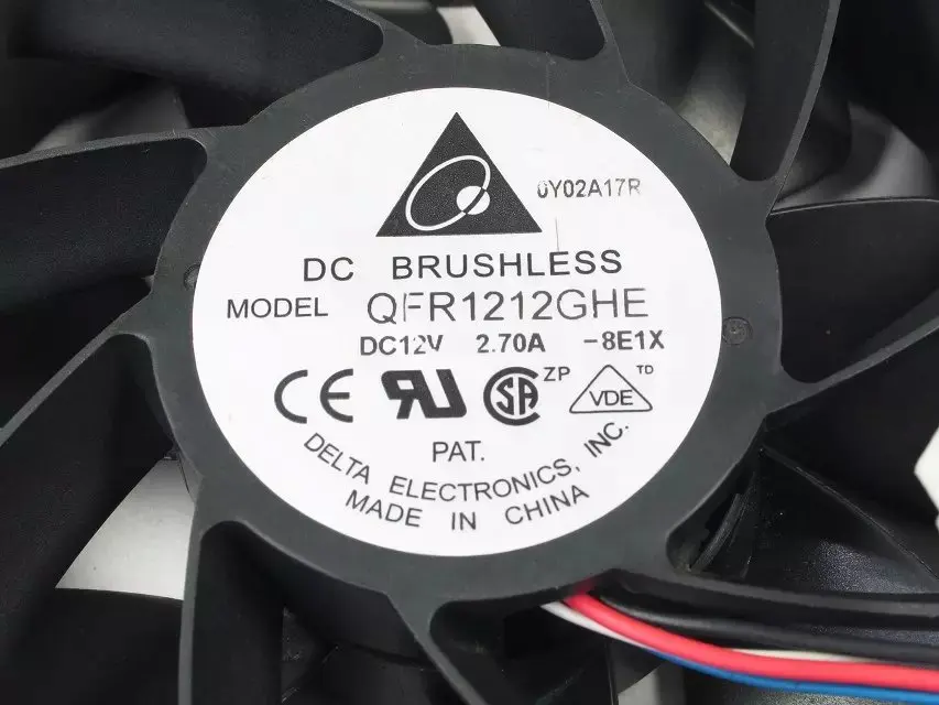 Detla электроники QFR1212GHE 8E1X DC 12V 2.70A 4 проводной 120X120X38mm Сервер вентилятор