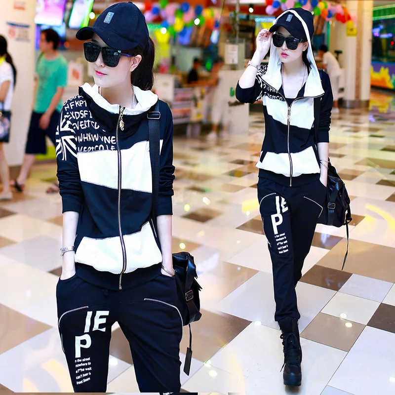 Спортивный костюм Max LuLu женский с принтом свитшот капюшоном и брюки-шаровары в