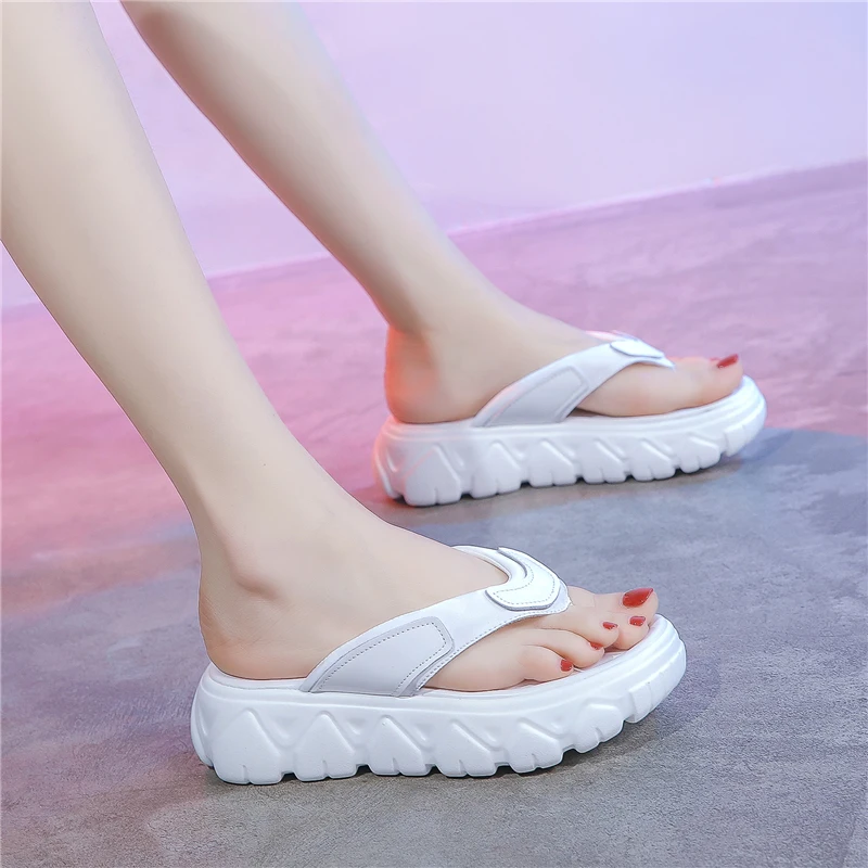 

European Station Summer Cake Flip-flops Women Wear 2021 New Fashion Joker Leisure Holiday Sandals